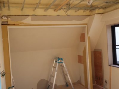 斜線規制箇所への造作クローゼット