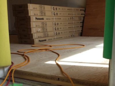 階段室と各階間に段差が発生してしまうこと