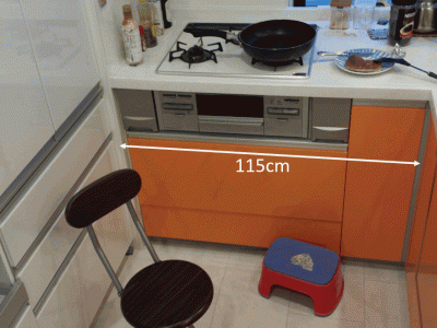 通路幅115ｃｍのキッチン