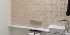 (188)トイレのリノベーション(リフォーム)。幼児にも優しい幅110cmのトイレ