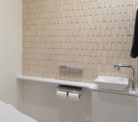 （188）トイレのリノベーション（リフォーム）。幼児にも優しい幅110ｃｍのトイレ